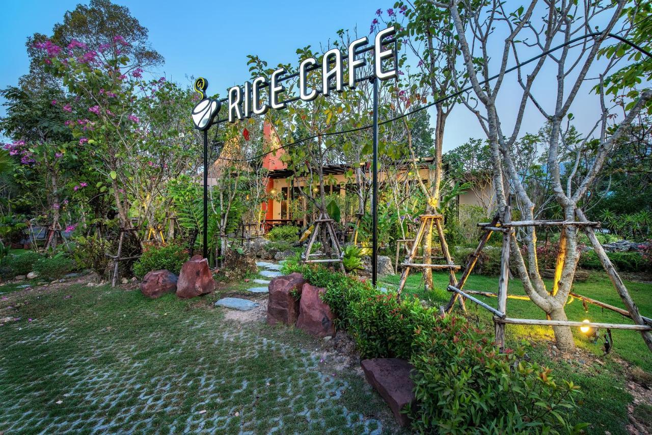 At Rice Resort Nakhon Nayok Exteriér fotografie